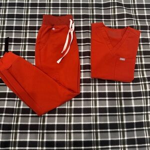 Figs (set) high waisted pants and top